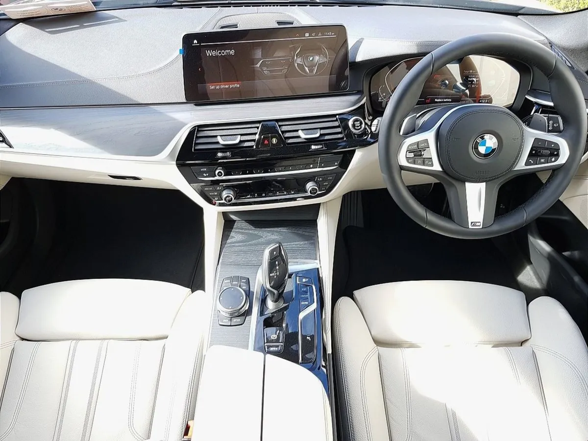 BMW 5 Series 520d M Sport Touring - Image 4