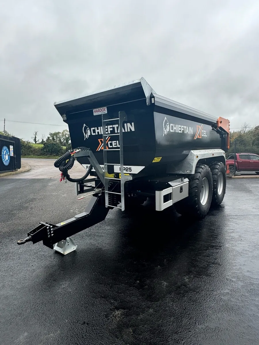 Half Pipe Dump Trailer - Image 1