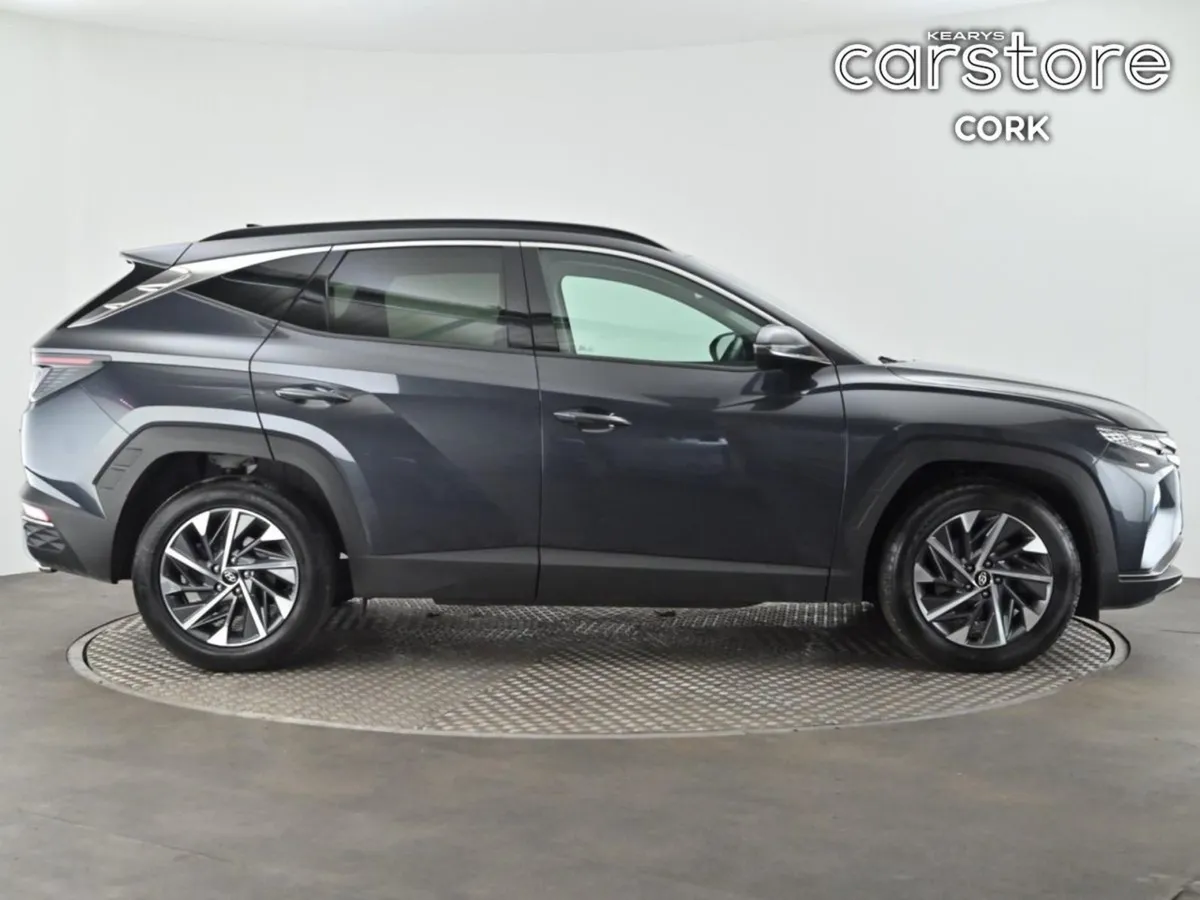 Hyundai Tucson 2WD Executive Plus - Image 3