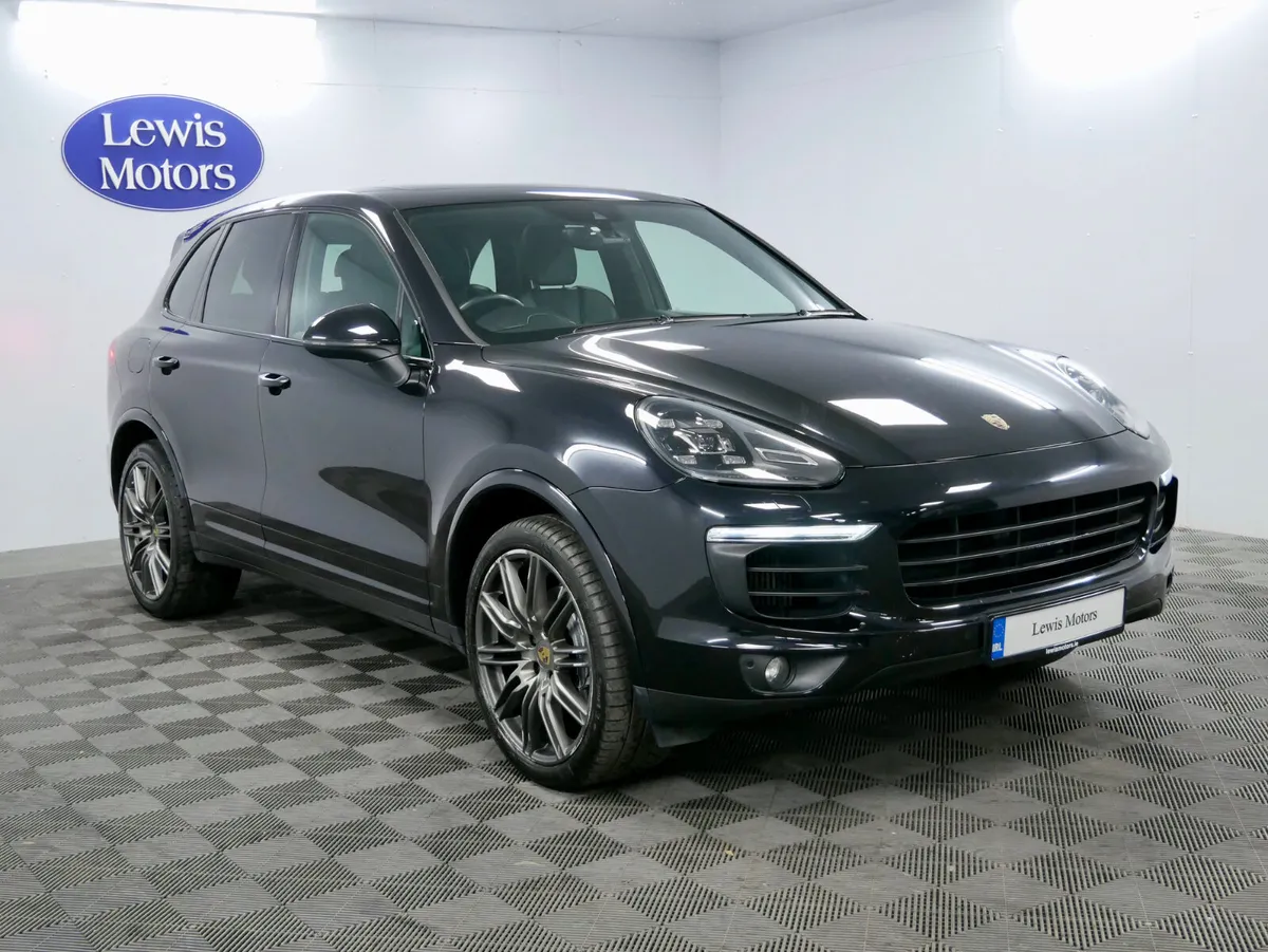 2018 Porsche Cayenne Diesel **DEPOSIT TAKEN** - Image 2