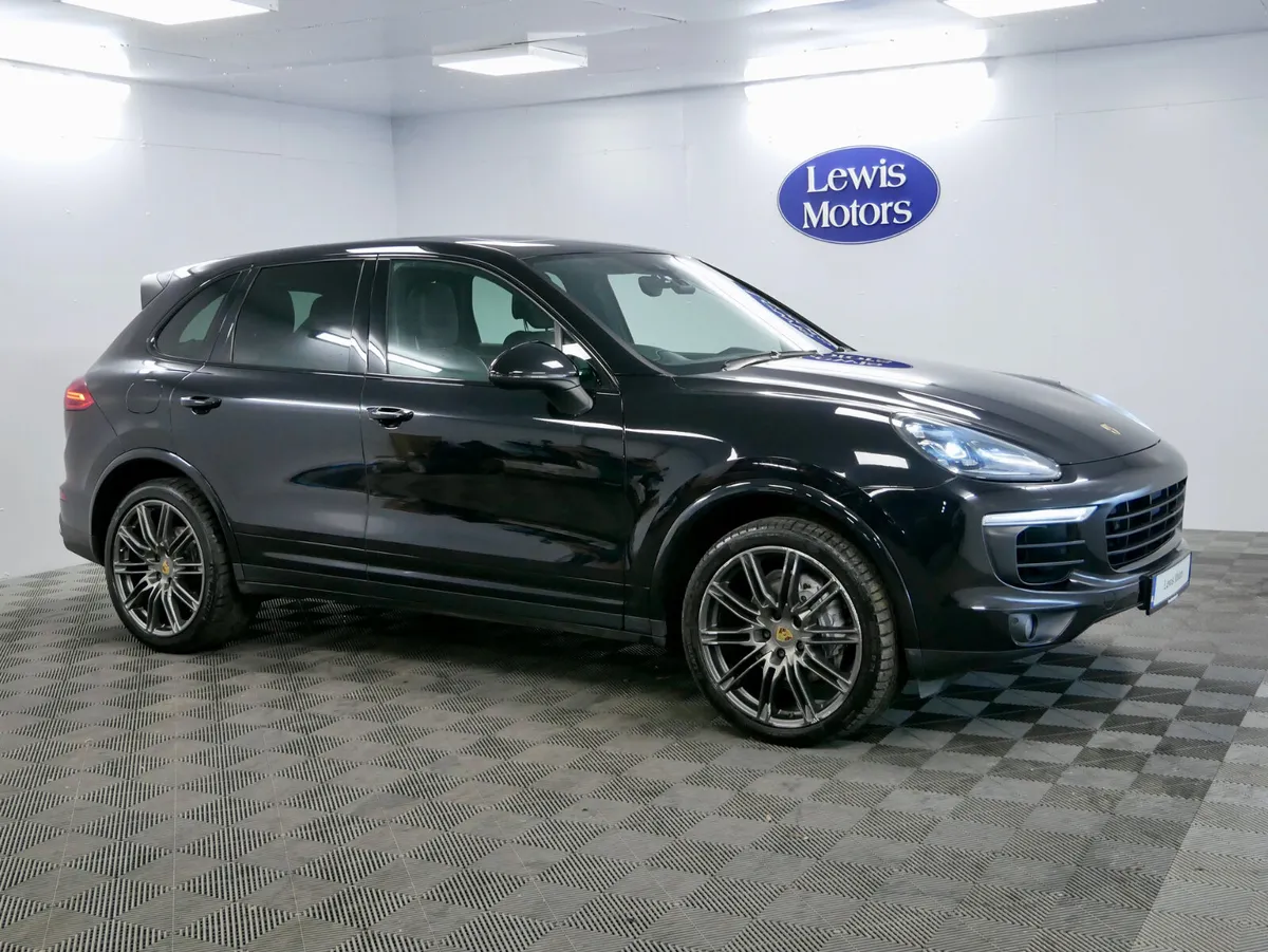 2018 Porsche Cayenne Diesel **DEPOSIT TAKEN** - Image 1