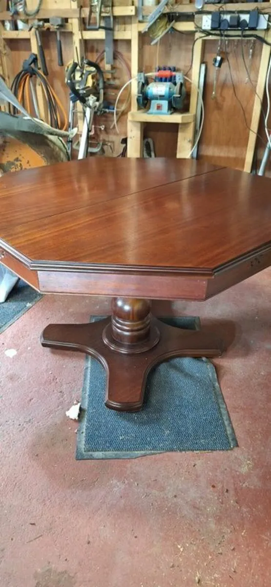 Dining room table & chairs - Image 1