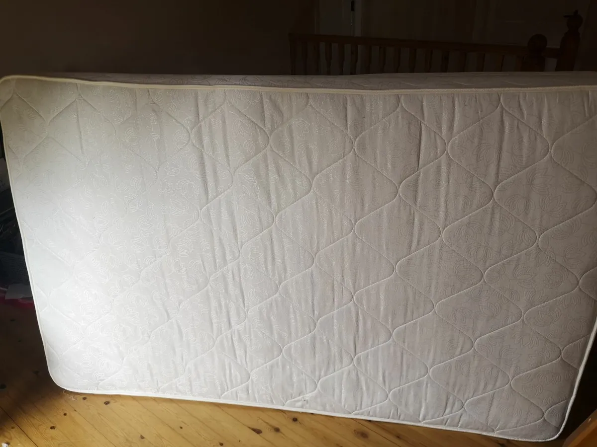 4 ft mattress - Image 1