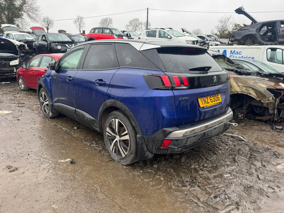 Breaking 2018 Peugeot 3008 1.2 active - Image 2