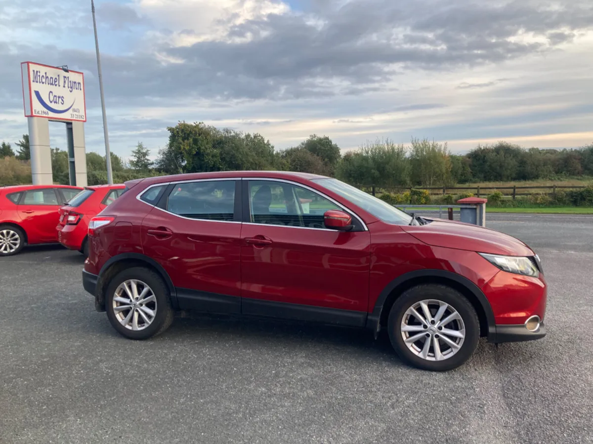Nissan Qashqai 1.5DCi SV FSH 2015 - Image 1