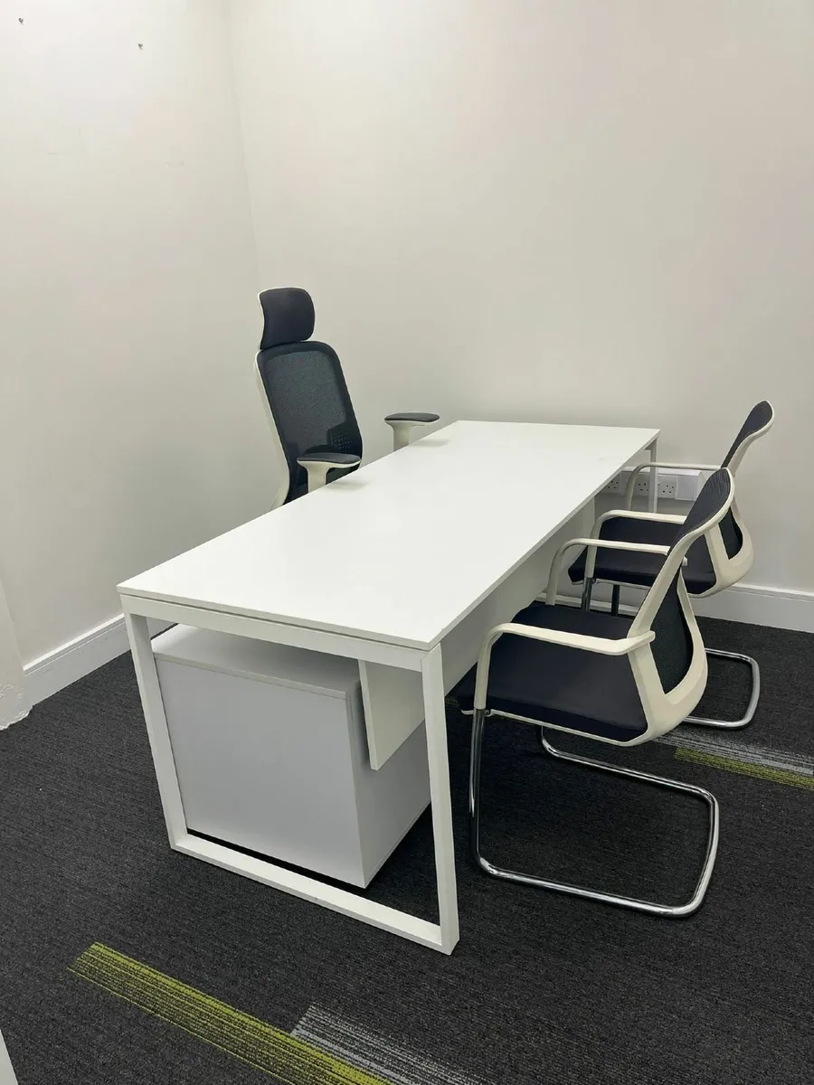 Office Desks - Image 4