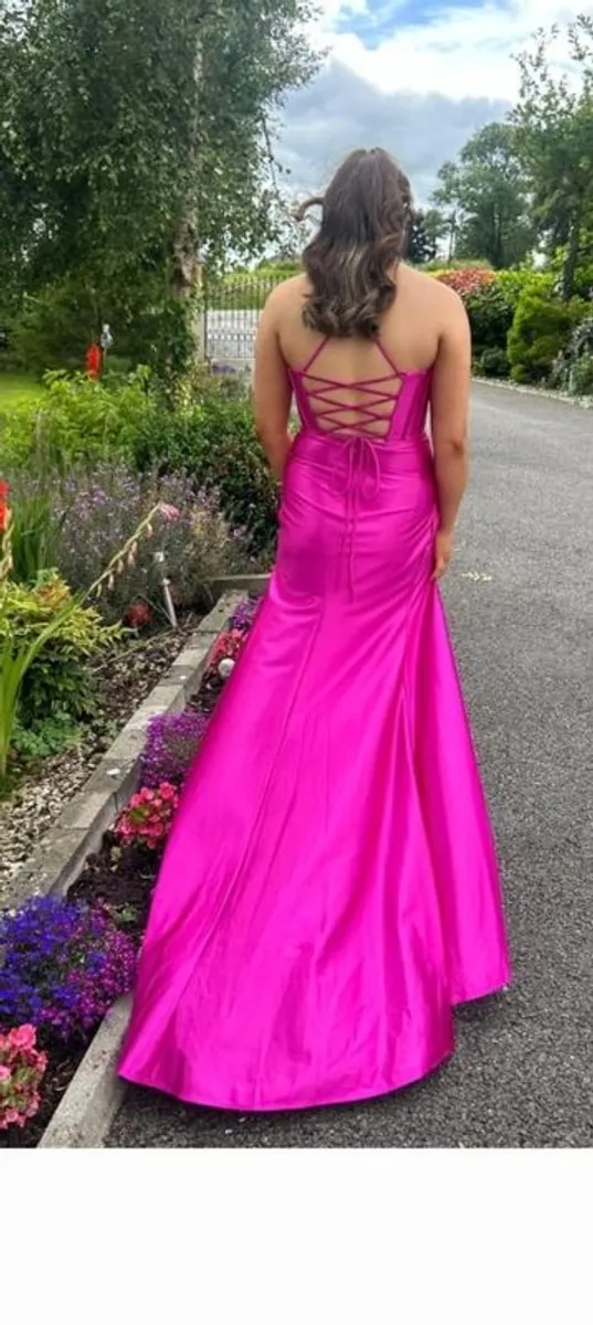 debs dress -size 8... PRICE REDUCED - Image 3