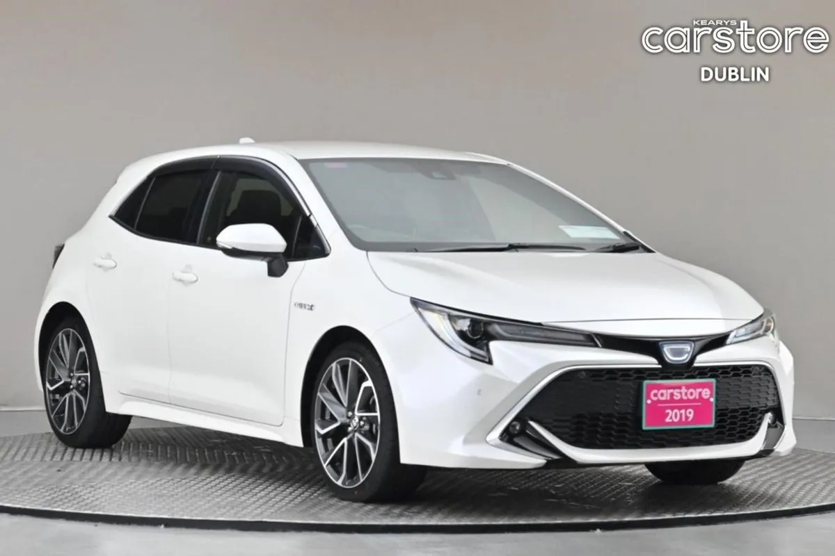 Toyota Corolla 1.8 Hybrid Sport 5DR  reverse Cam - Image 1