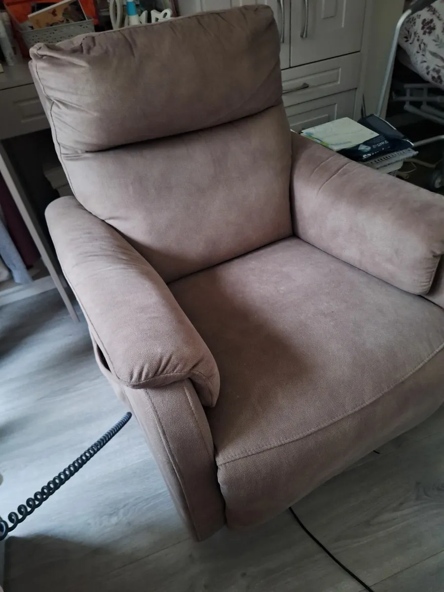 Riser chair for the elderly - Image 3