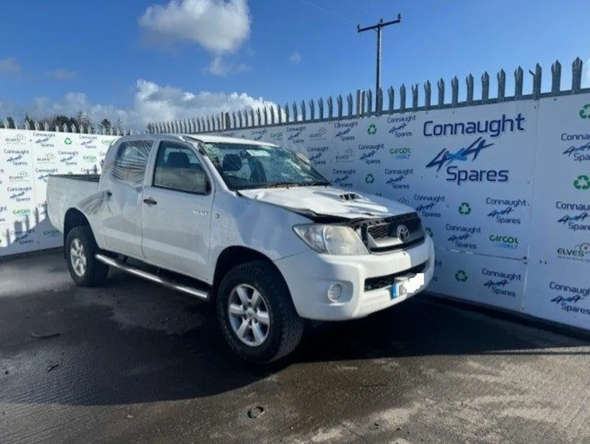 2010 TOYOTA HILUX 2.5D JUST IN FOR BREAKING - Image 1