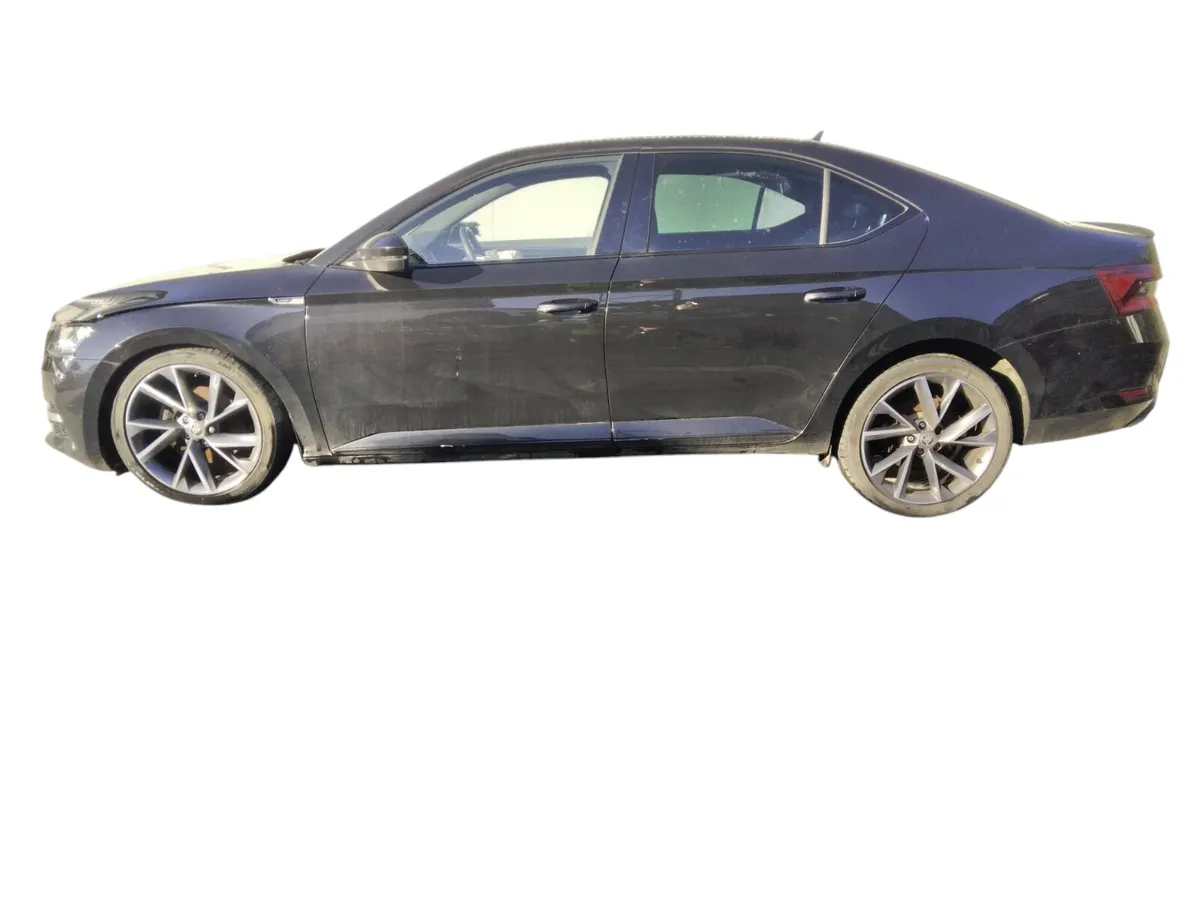 2023 SKODA SUPERB Breaking/Dismantling - Image 2