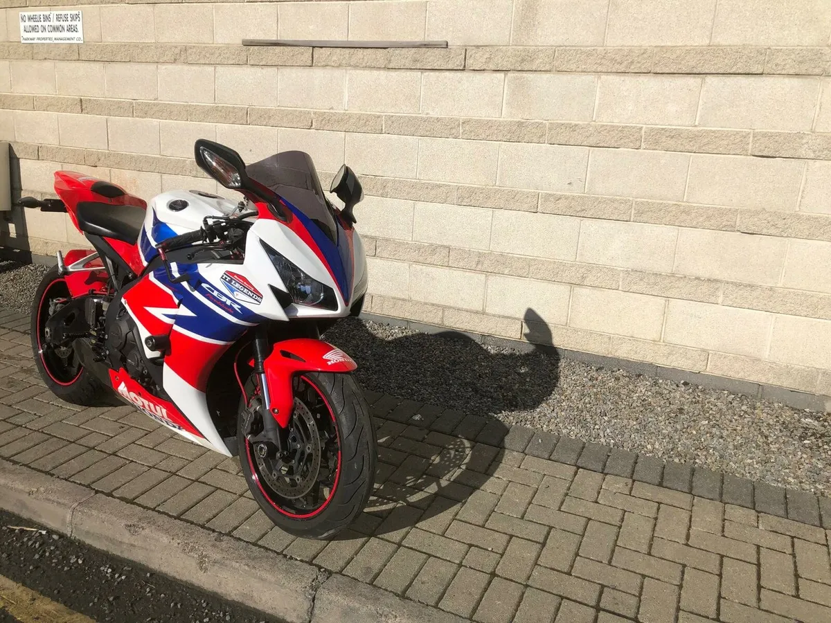 Honda fireblade 1000cc - Image 4