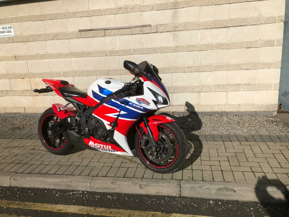 Honda fireblade 1000cc - Image 1
