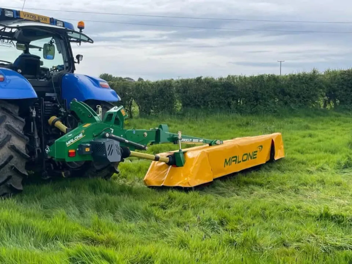 MALONE PROCUT 3000MP CENTRE PIVOT MOWER - Image 2