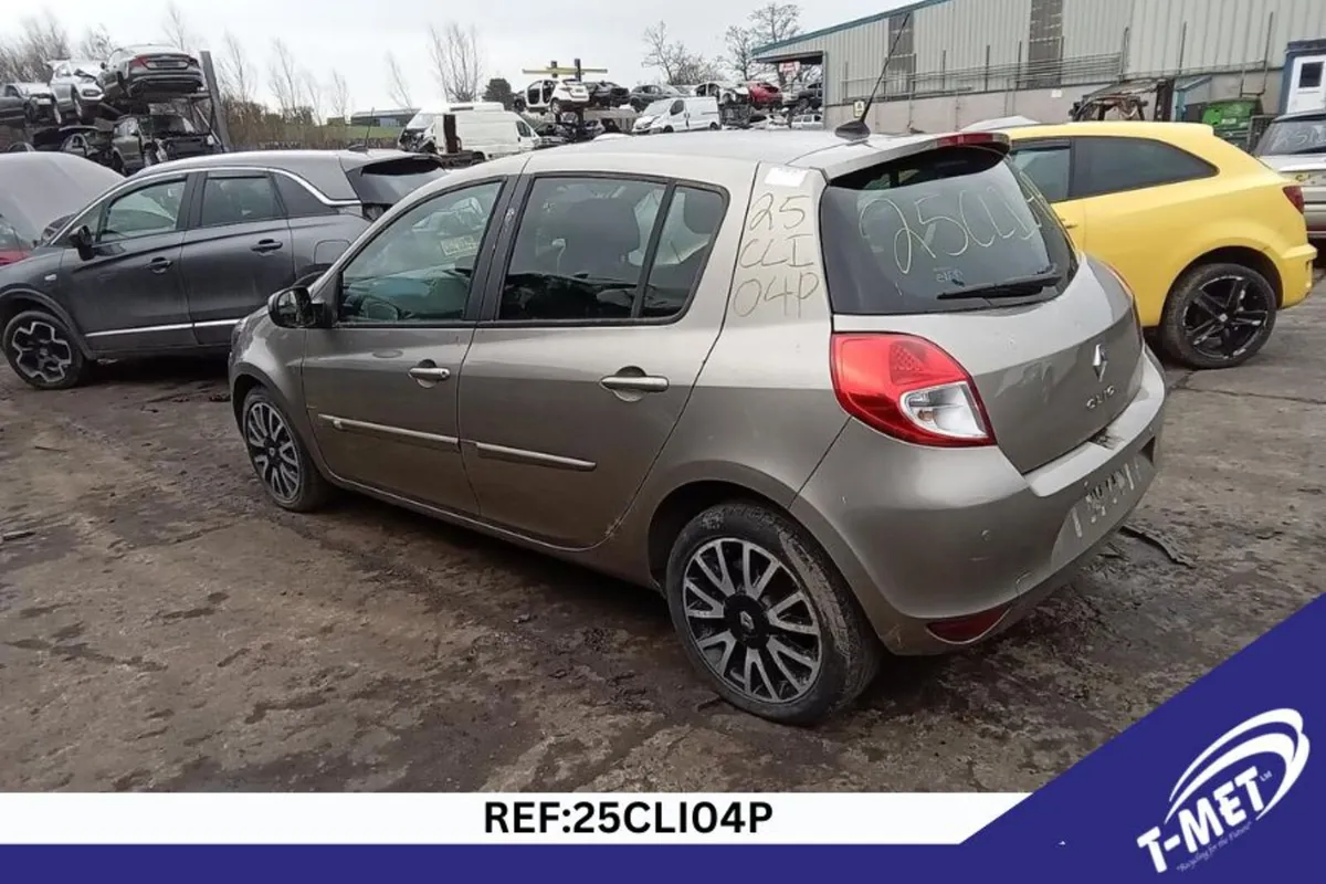 2012 RENAULT CLIO BREAKING FOR PARTS - Image 4