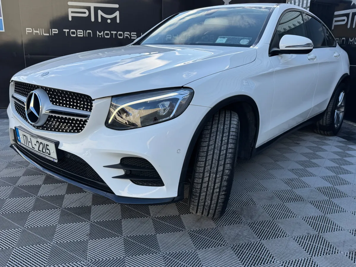 Mercedes-Benz GLC220D 4matic Night Pack Coupe - Image 4