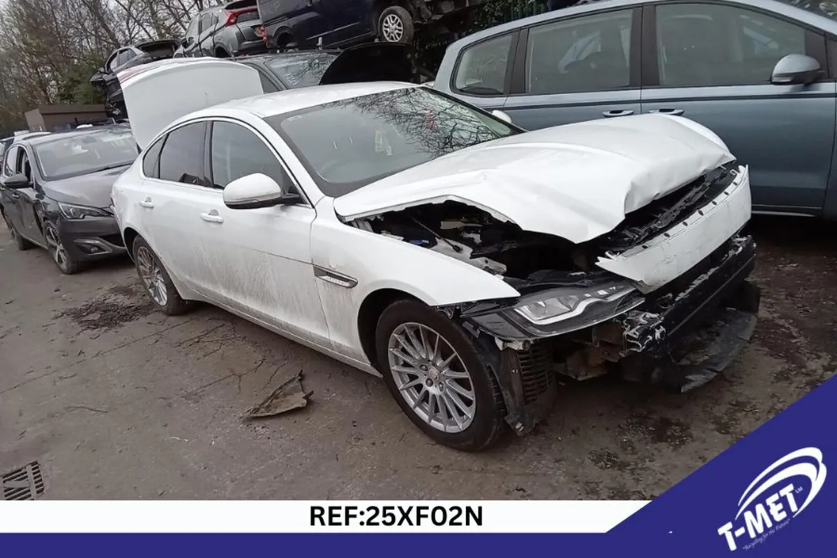 2015 JAGUAR XF BREAKING FOR PARTS - Image 2