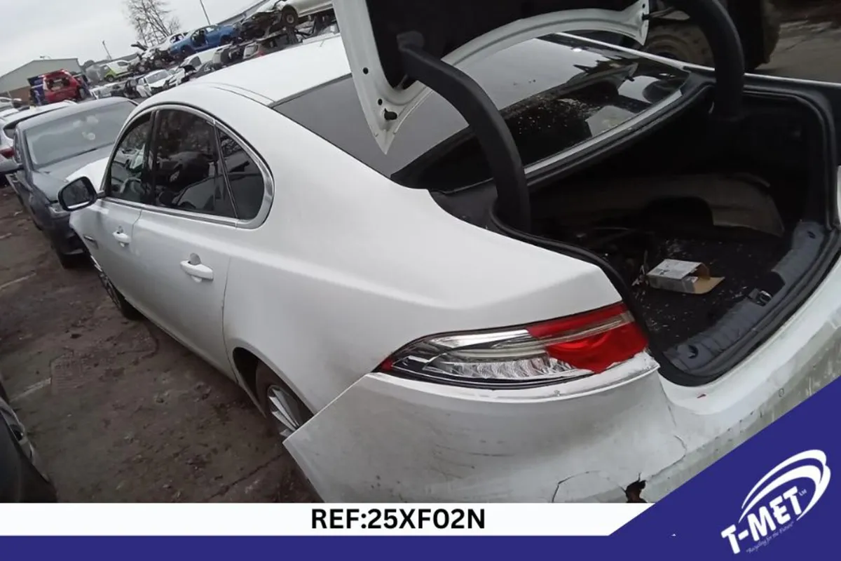 2015 JAGUAR XF BREAKING FOR PARTS - Image 4