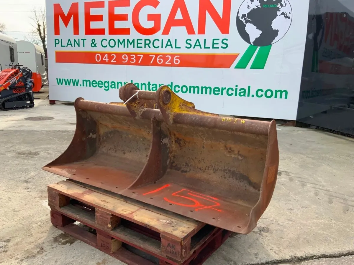 72" CAT GRADING BUCKET........65mm PINS.....157w. - Image 1