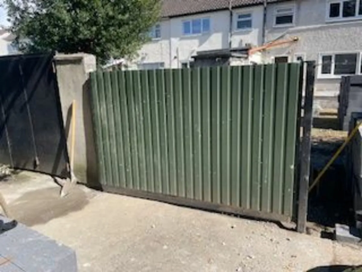 Rear entrance Gate - Image 2