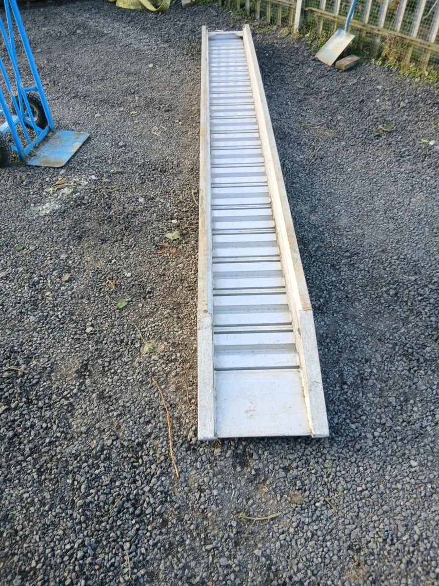 4mtr alu ramps 6.9ton rated - Image 4