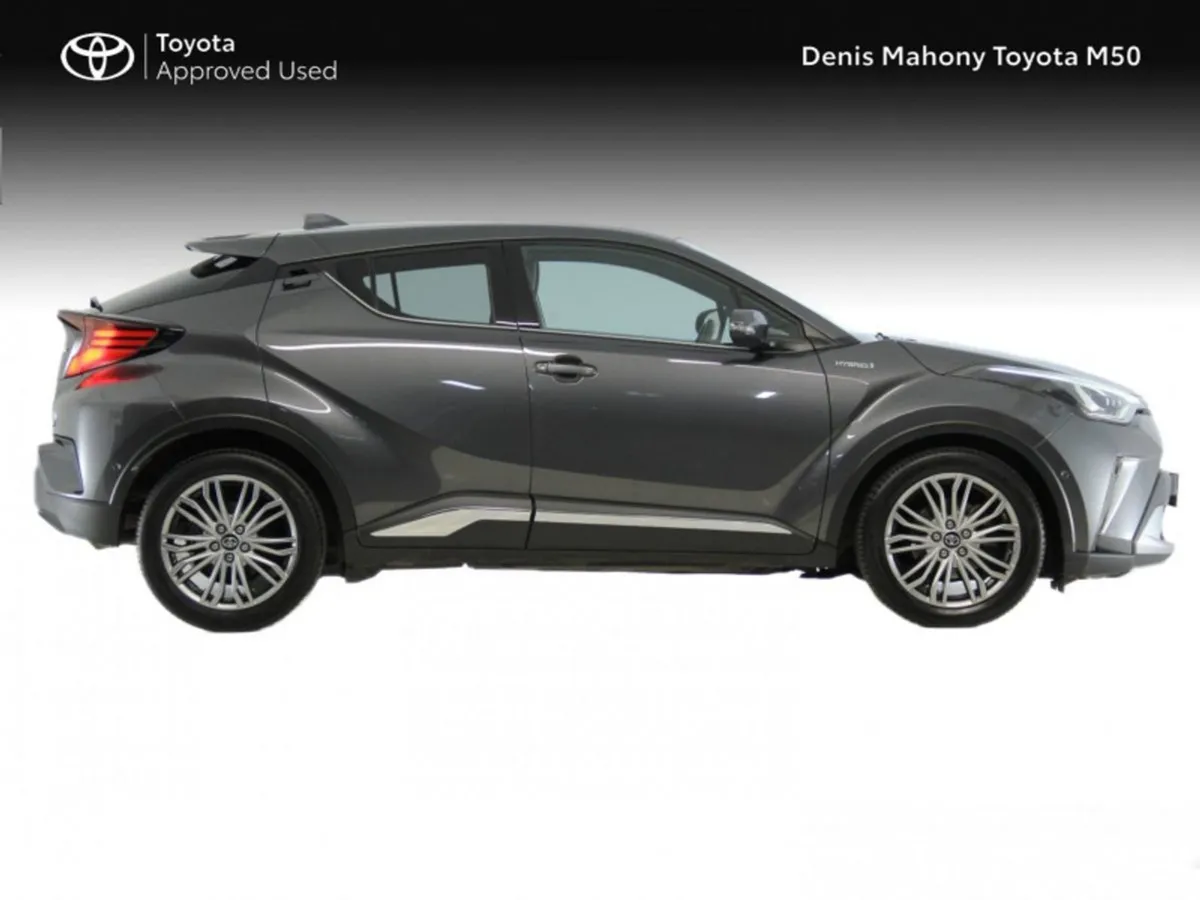 Toyota C-HR SOL Hybrid Auto - Image 3