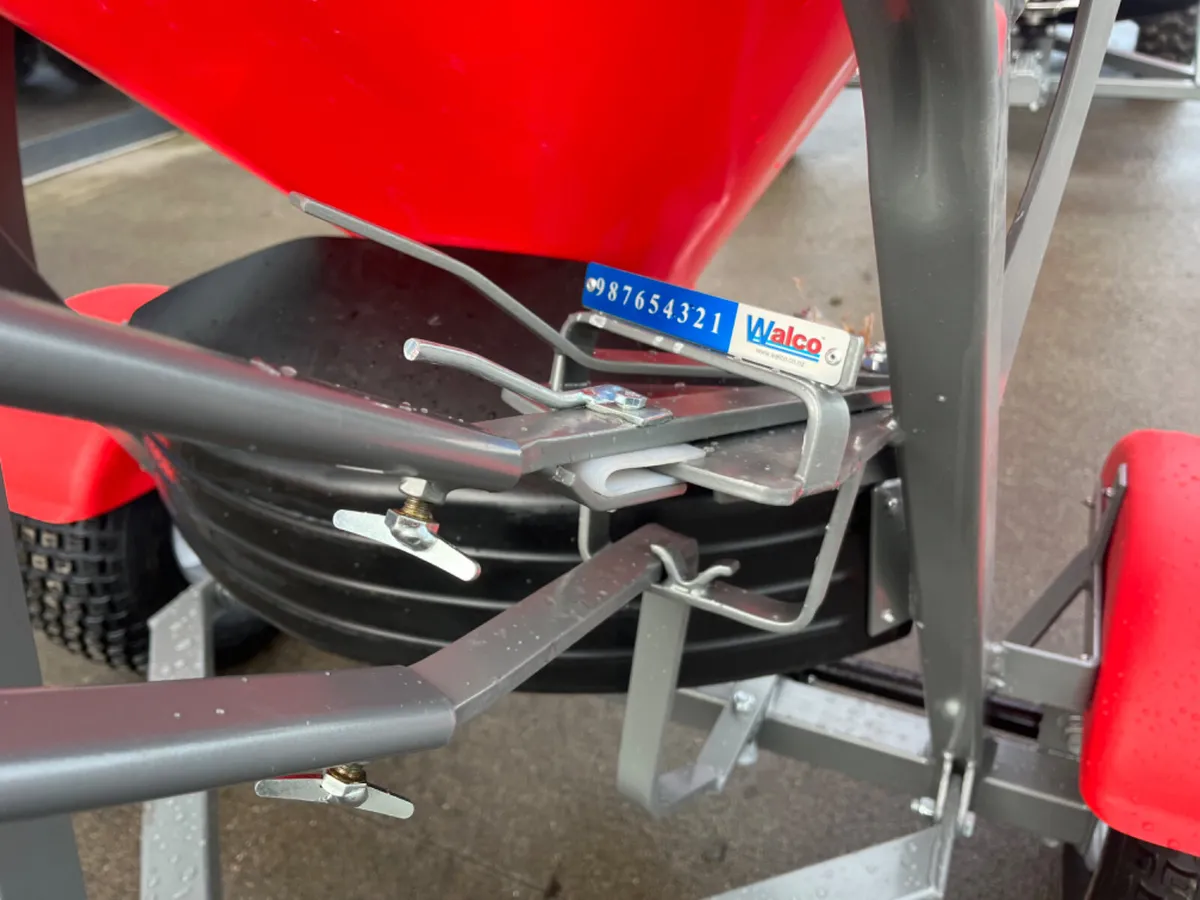 New Walco 350 KG Fertiliser Spreaders *IN STOCK* - Image 4