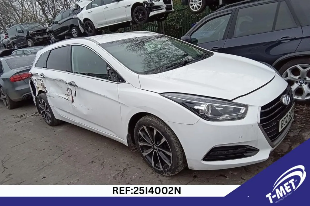 2016 HYUNDAI I40 BREAKING FOR PARTS - Image 3