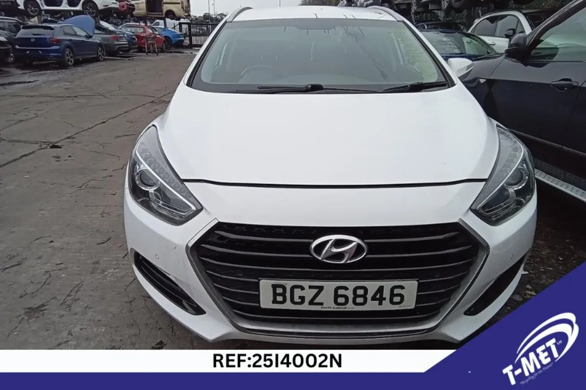 2016 HYUNDAI I40 BREAKING FOR PARTS - Image 2