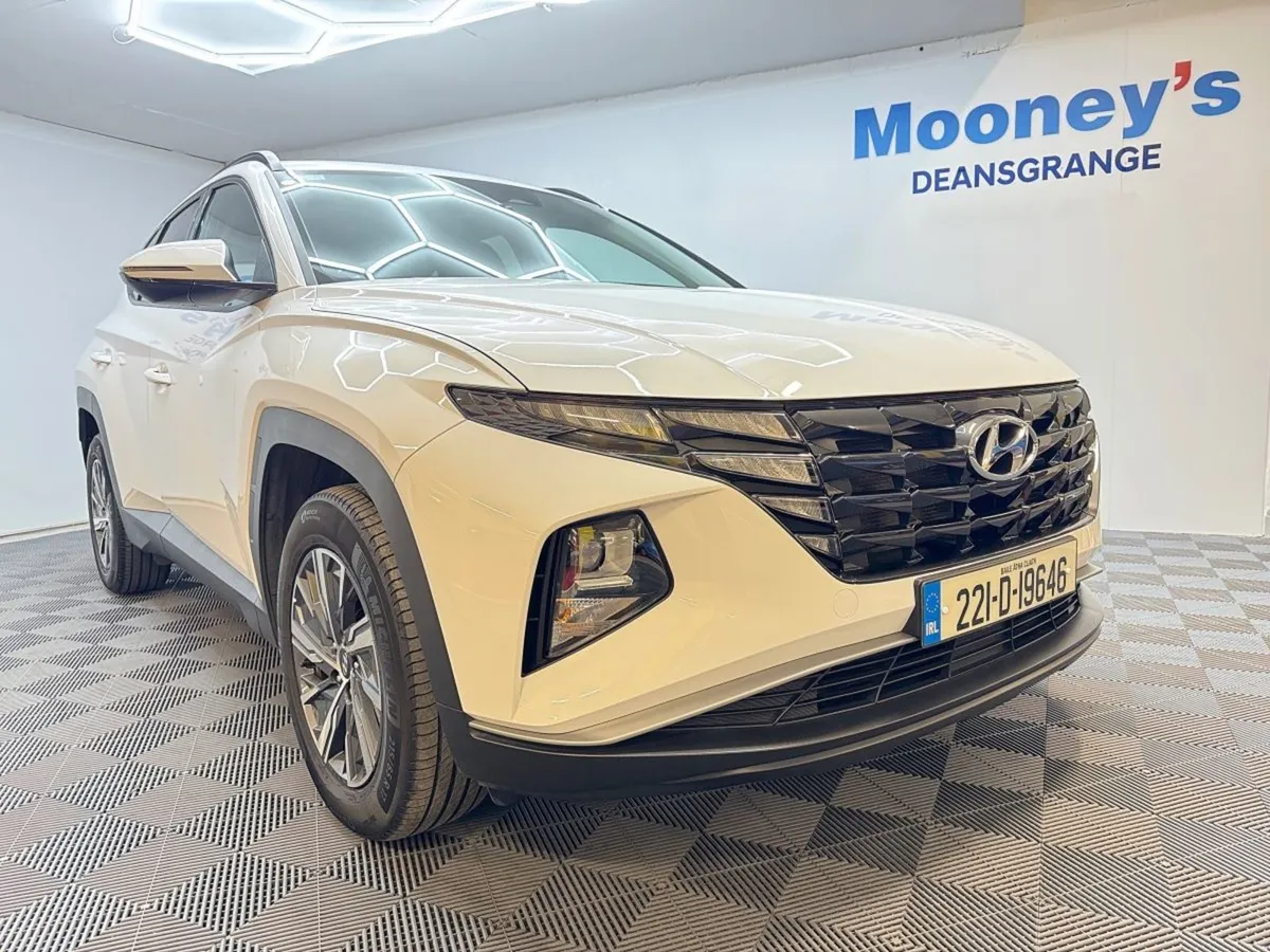 Hyundai Tucson 2WD Executive HEV Auto. One Previo - Image 1