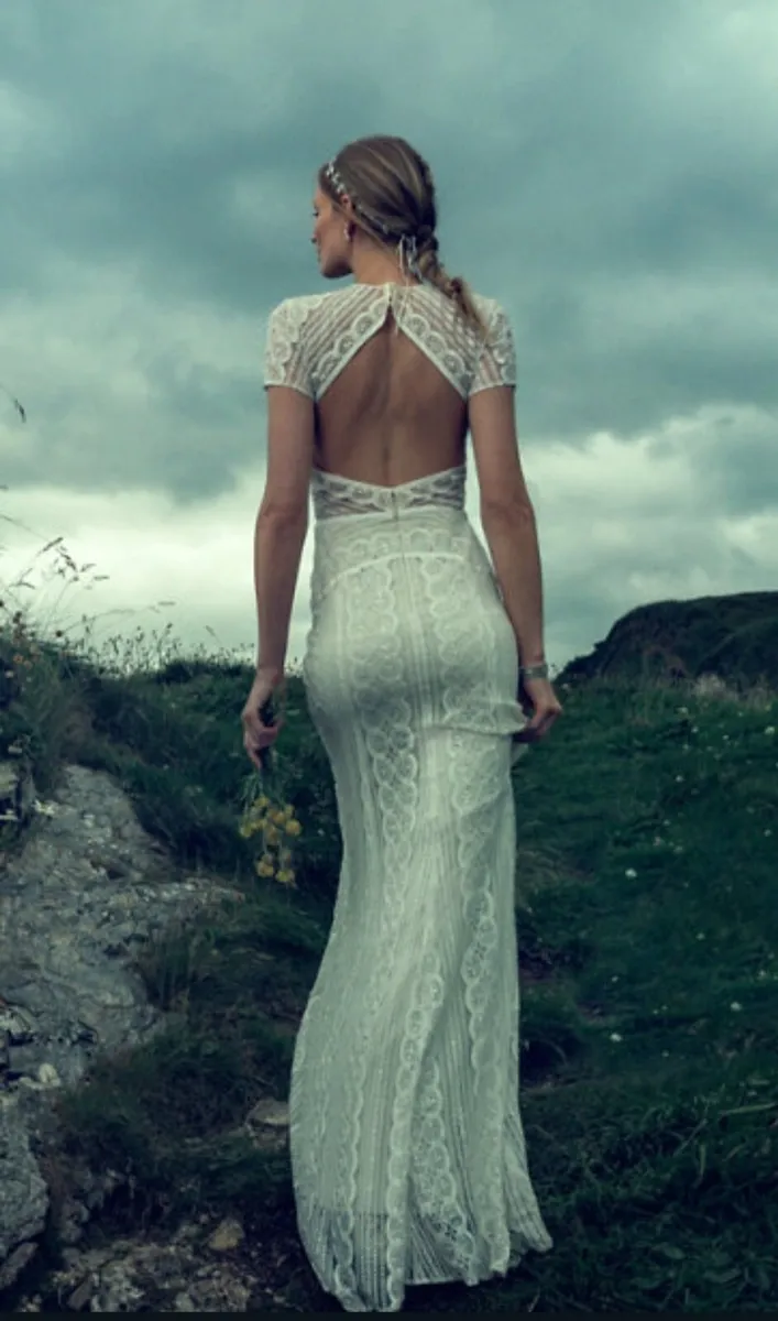 Stunning Circle Lace Wedding Dress by Watters-Wtoo - Image 2