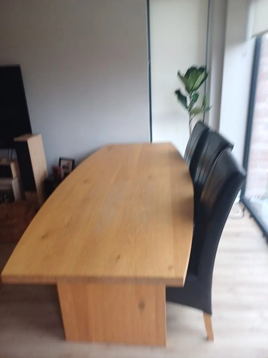 table - Image 3