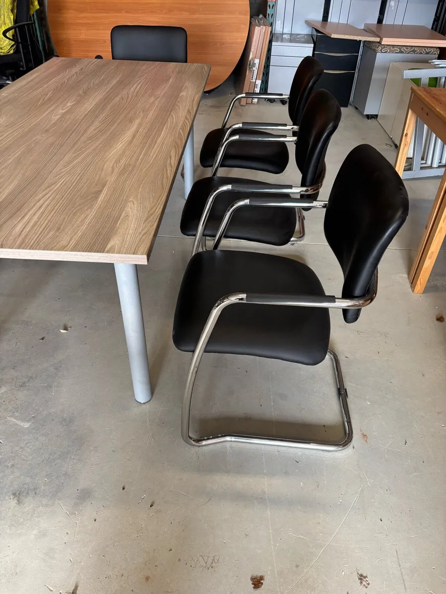 Meeting room table  set up - Image 1