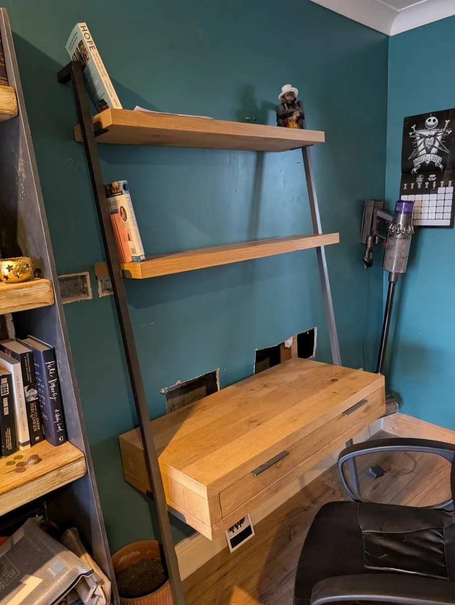 Desk with shelves - Image 2