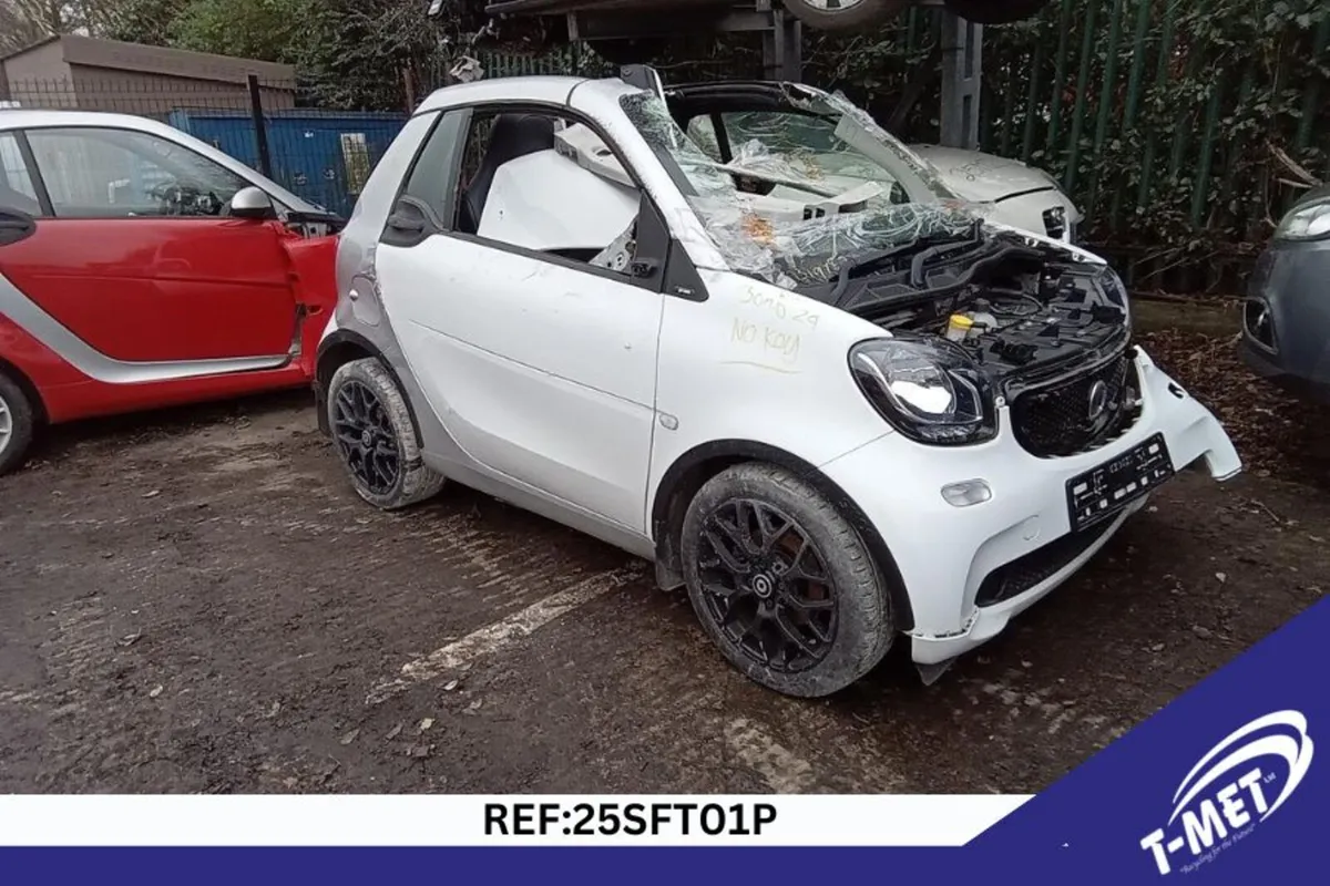 2018 SMART FORTWO BREAKING FOR PARTS - Image 2