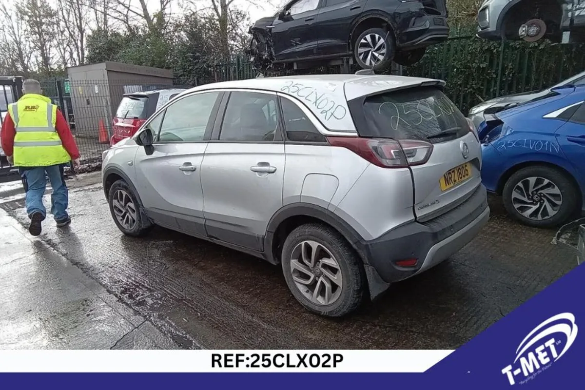 2017 VAUXHALL CROSSLAND X BREAKING FOR PARTS - Image 2