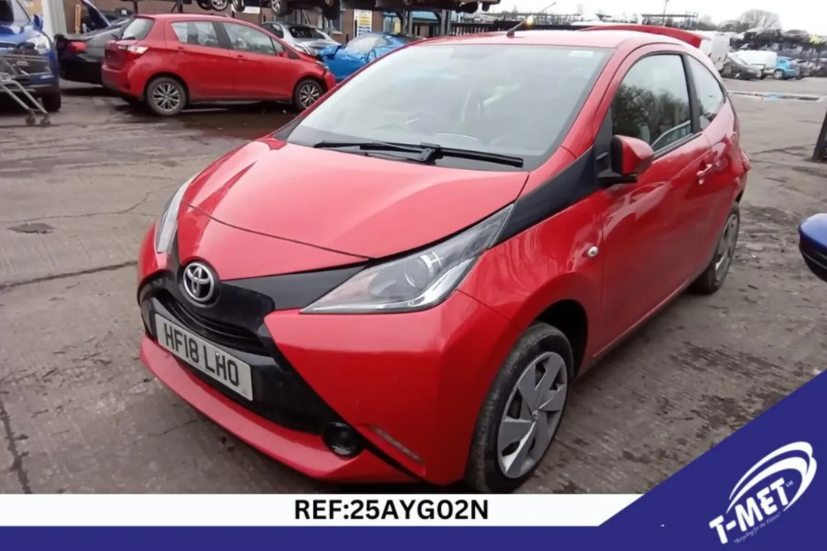 2018 TOYOTA AYGO BREAKING FOR PARTS - Image 3