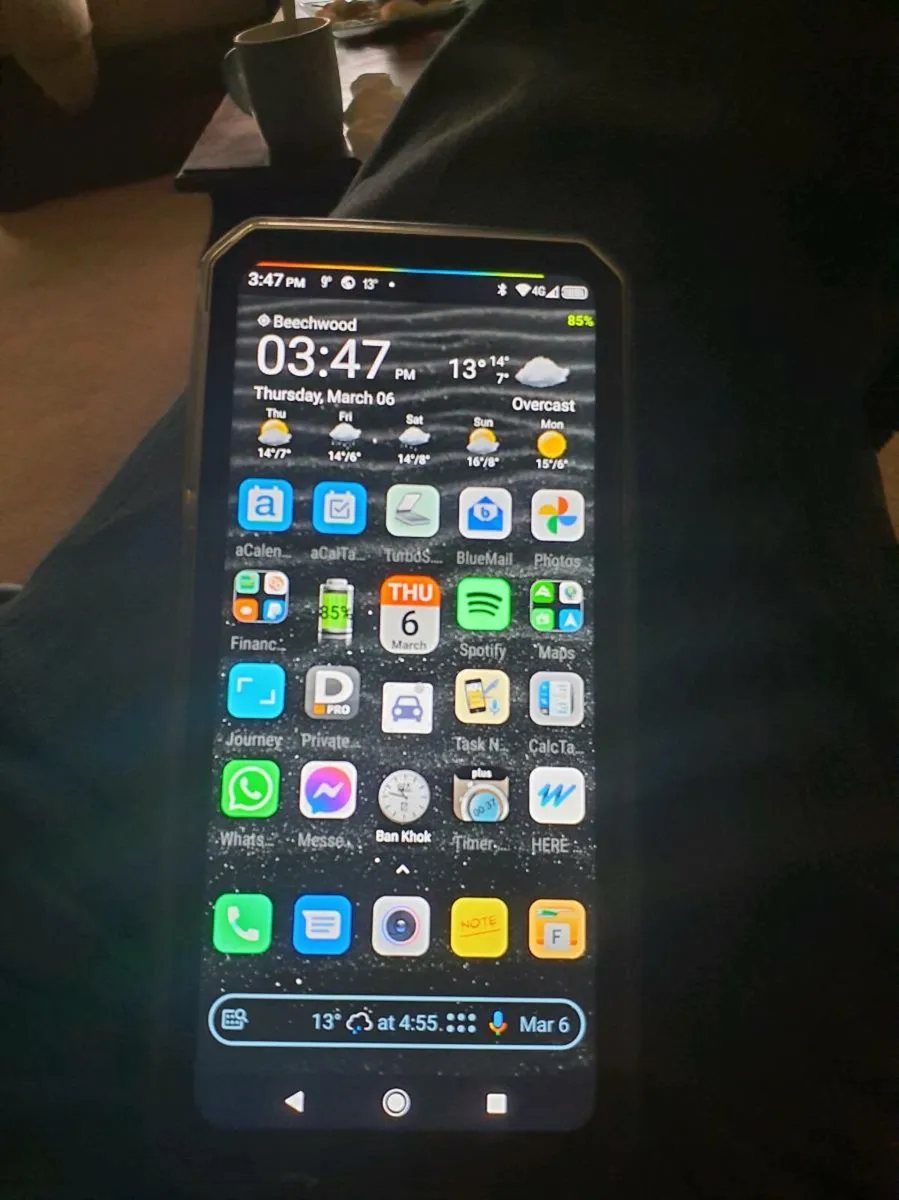 Quitel WP17 Rugged unlocked Phone..,,, hardly used
