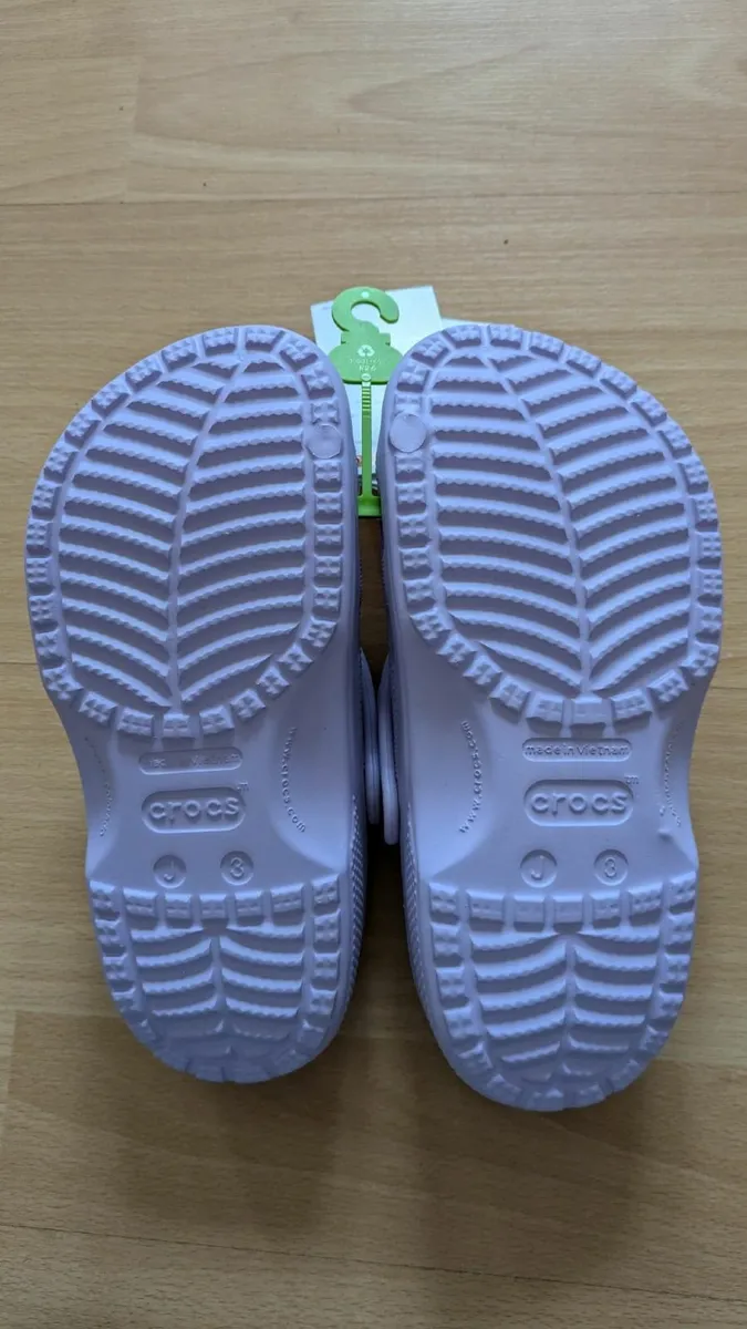 CROCS BRAND NEW - Image 3