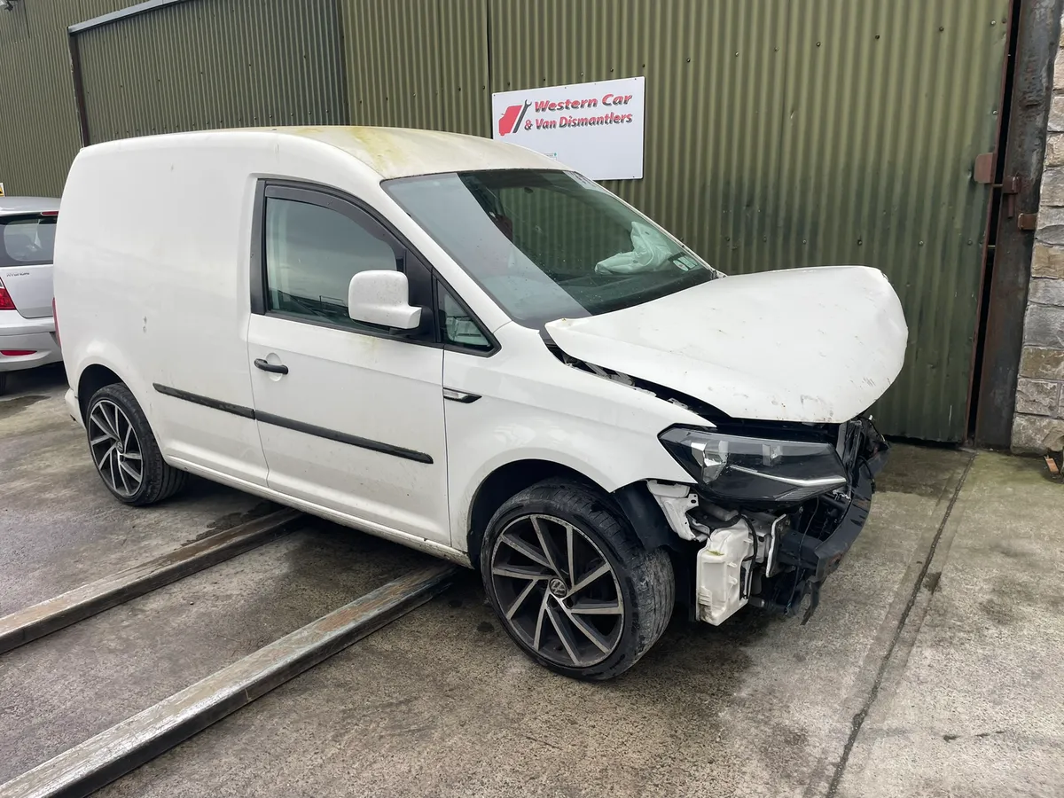 17 Volkswagen caddy 2.0 tdi for dismantling