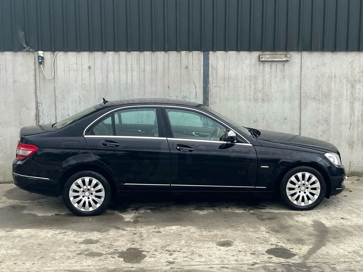 2009 Mercedes C class for parts - Image 2
