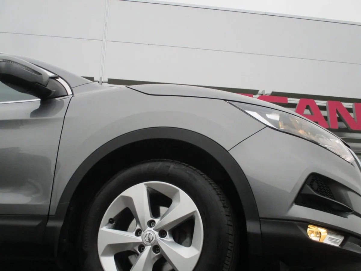 Nissan QASHQAI 1.2 PET SV CVT - Image 4