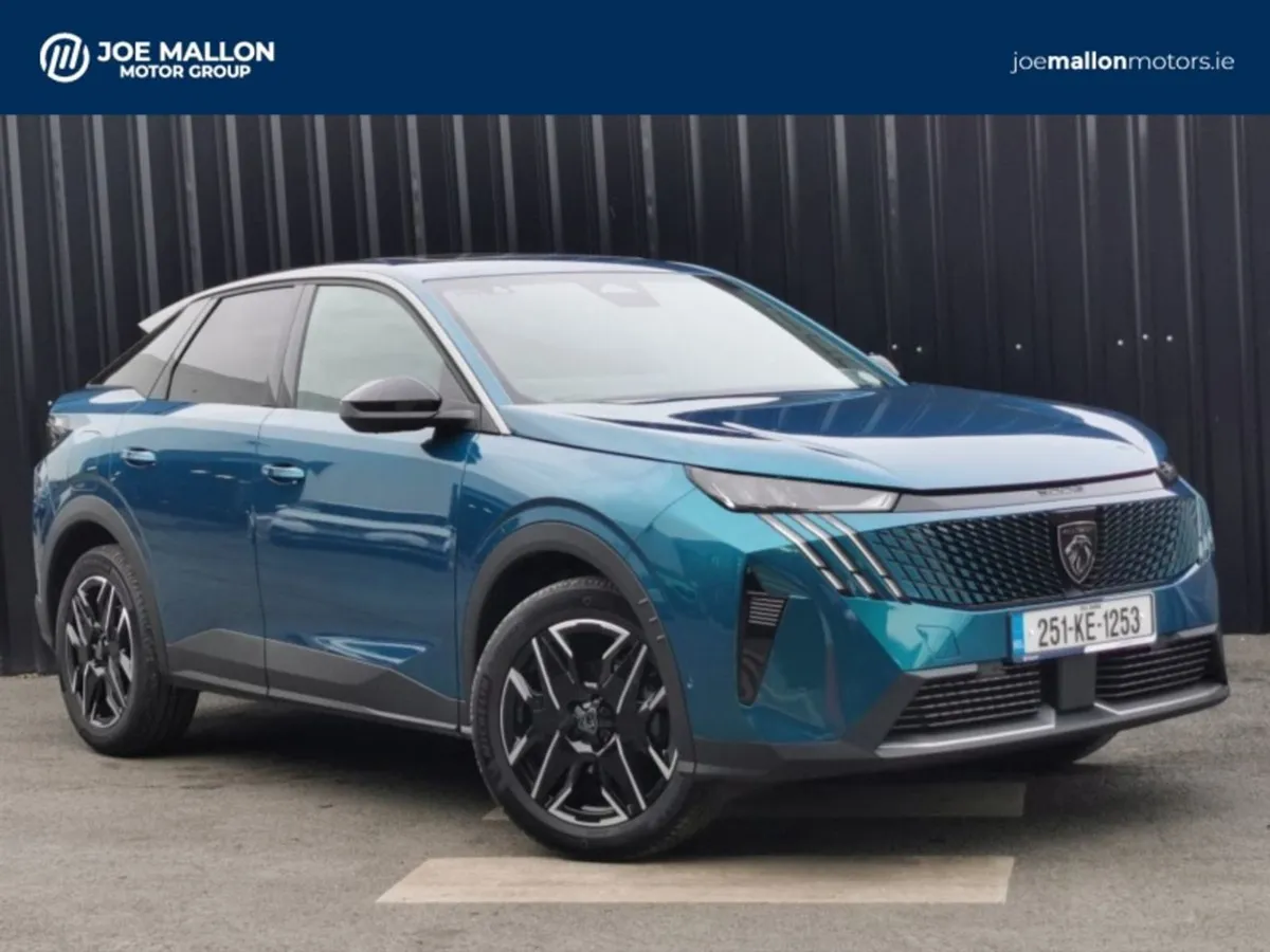 Peugeot 3008 1.2 Hybrid 136bhp Allure. Full Leath - Image 1