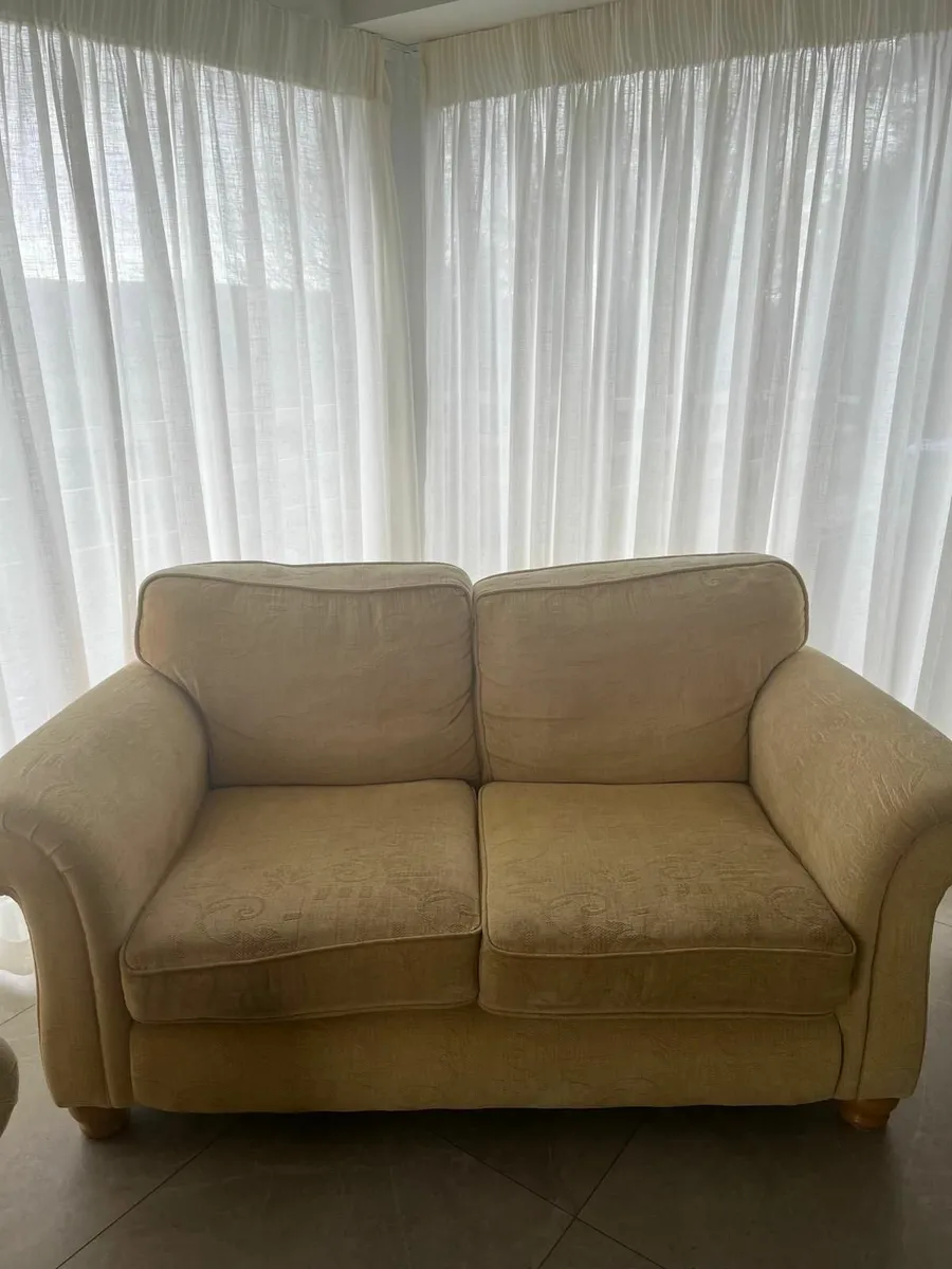 Couches - Image 3