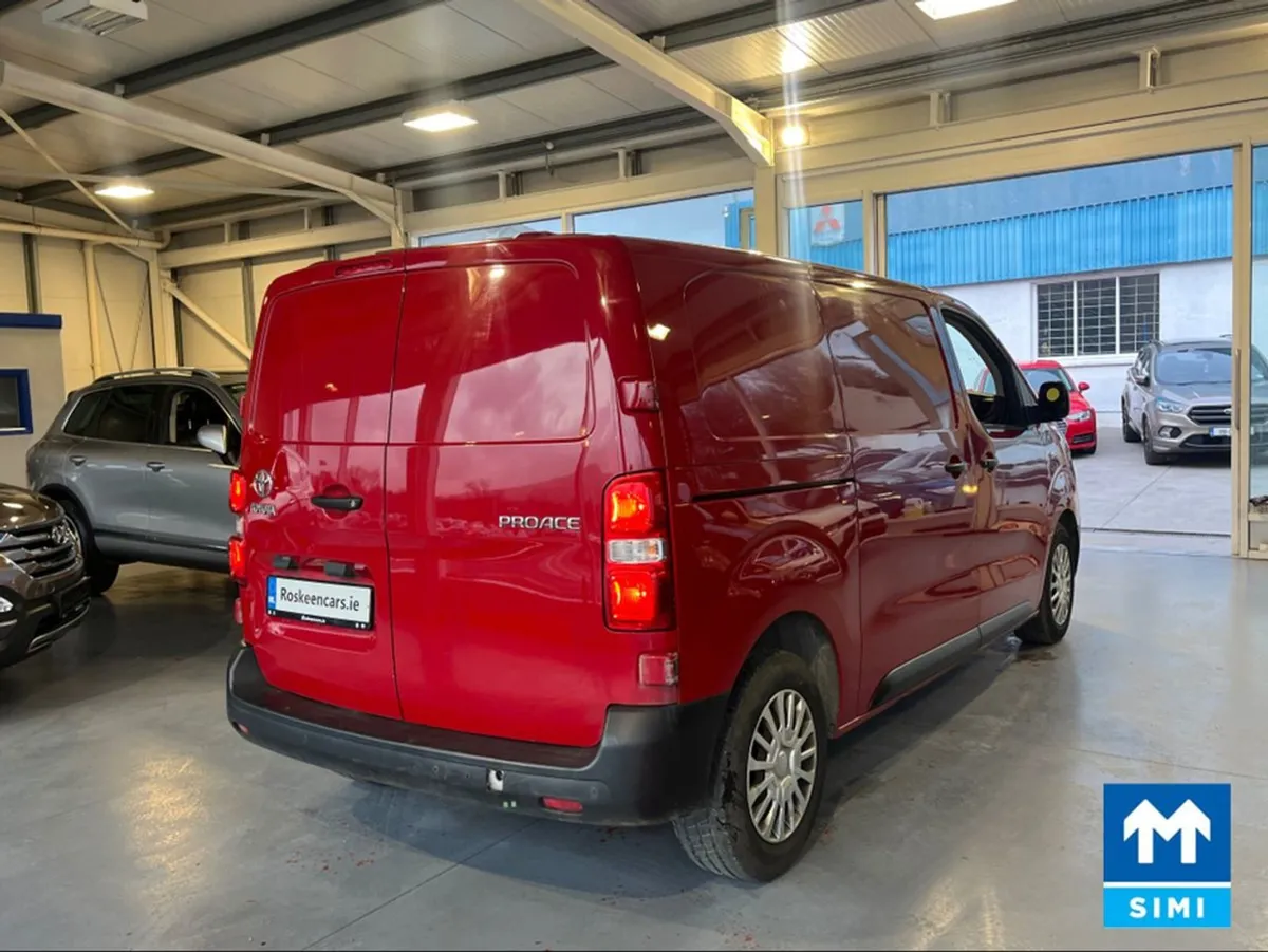 Toyota Proace Icon 2.0 Diesel - Image 4