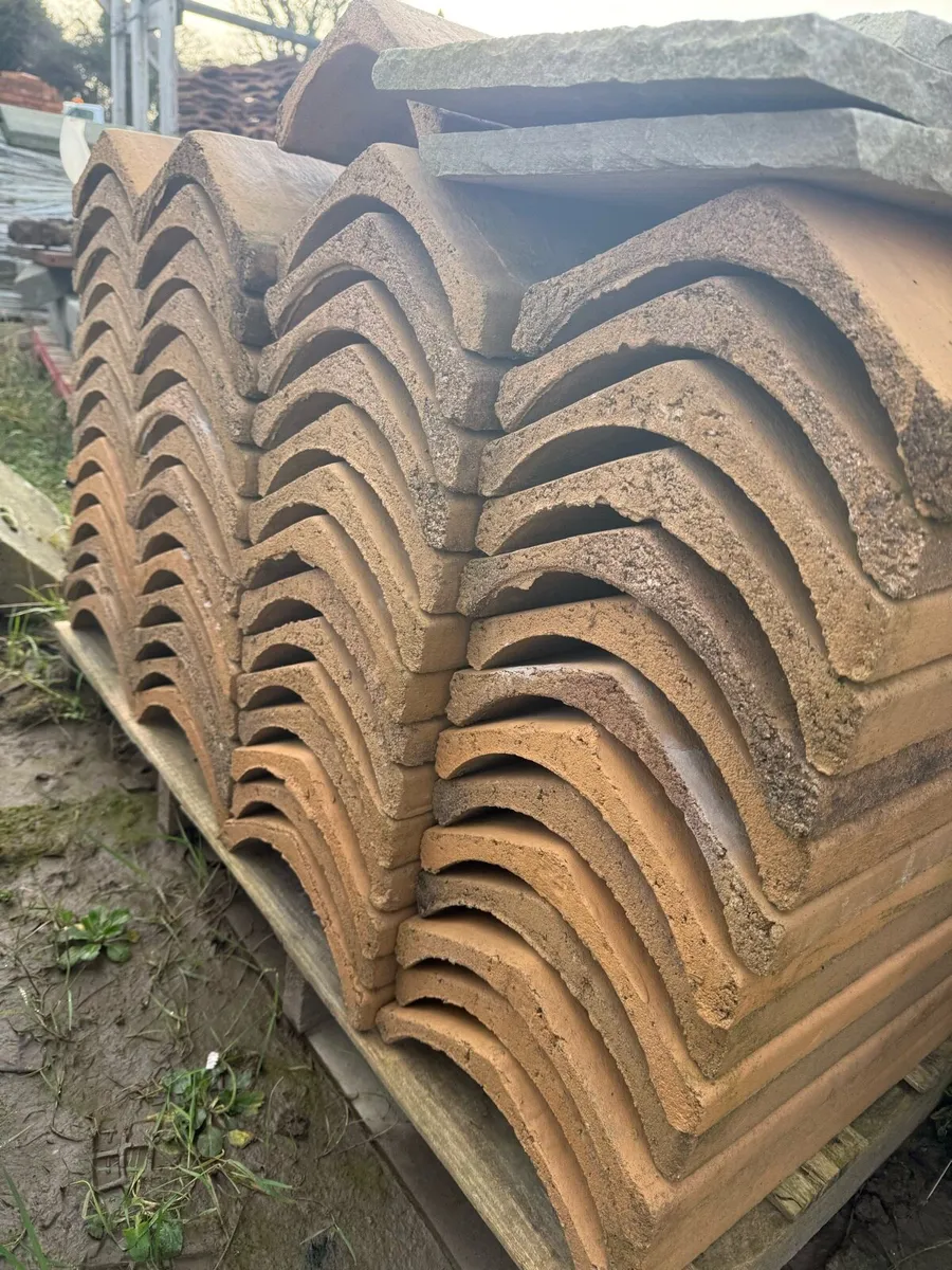 Quantity of new buff sandstone universal ridges - Image 3