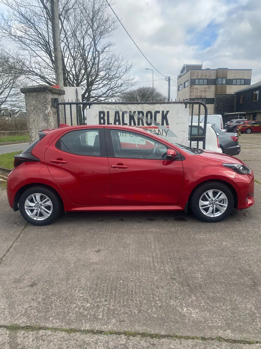 Toyota Yaris 2022 - Image 3