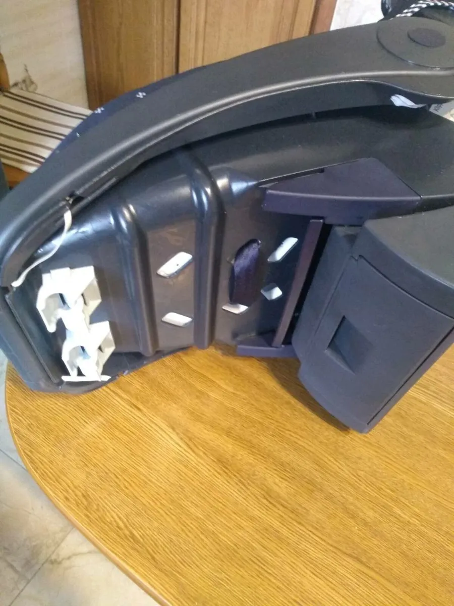 Silver Cross Car Seat. - Image 4