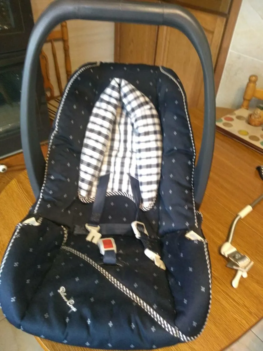 Silver Cross Car Seat. - Image 1