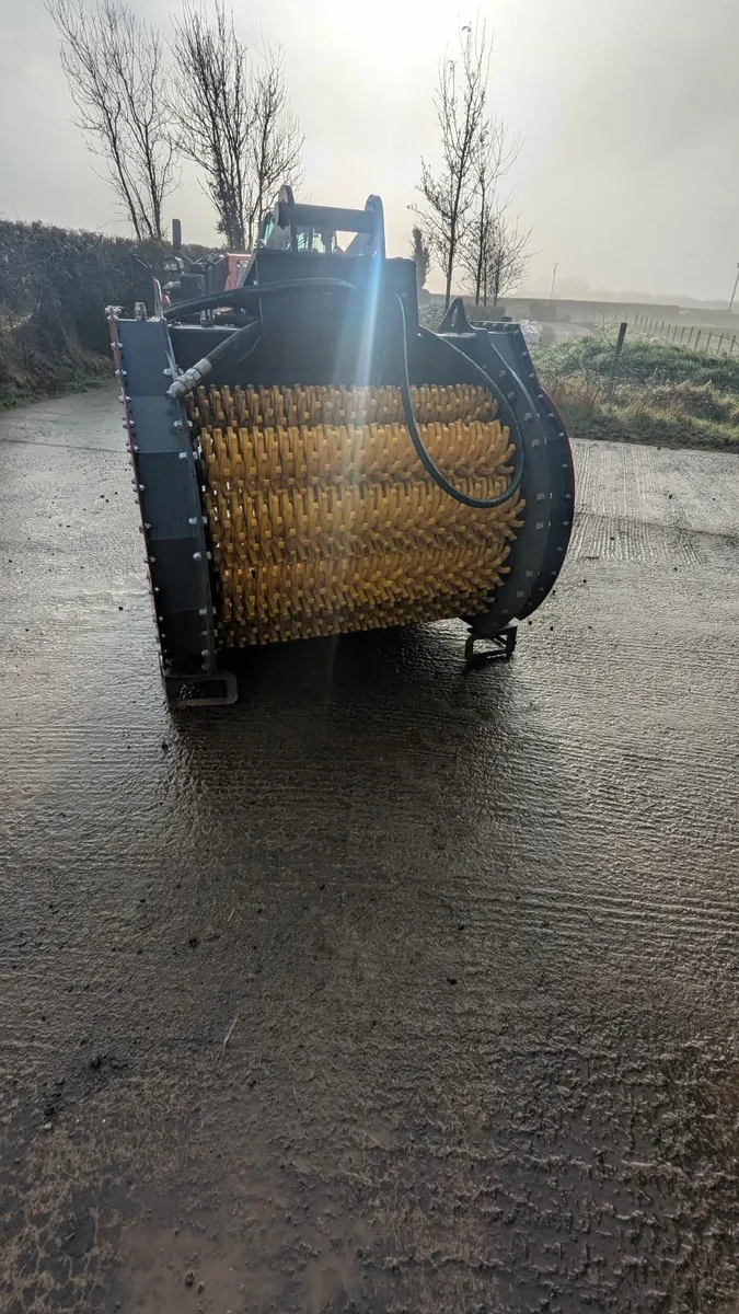 Screening bucket for hire and sale - Image 4